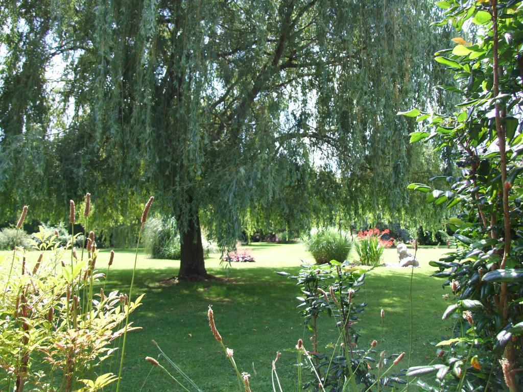 Le Clos Du Clocher Gueudecourt Exteriör bild