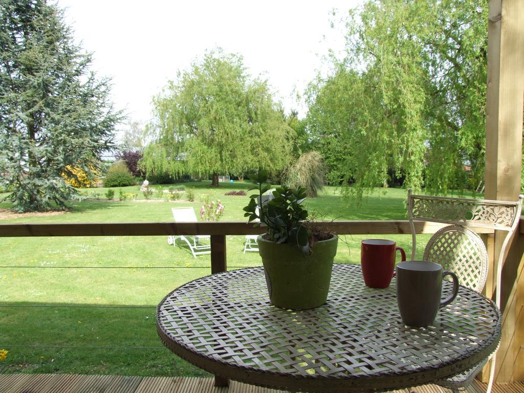 Le Clos Du Clocher Gueudecourt Exteriör bild